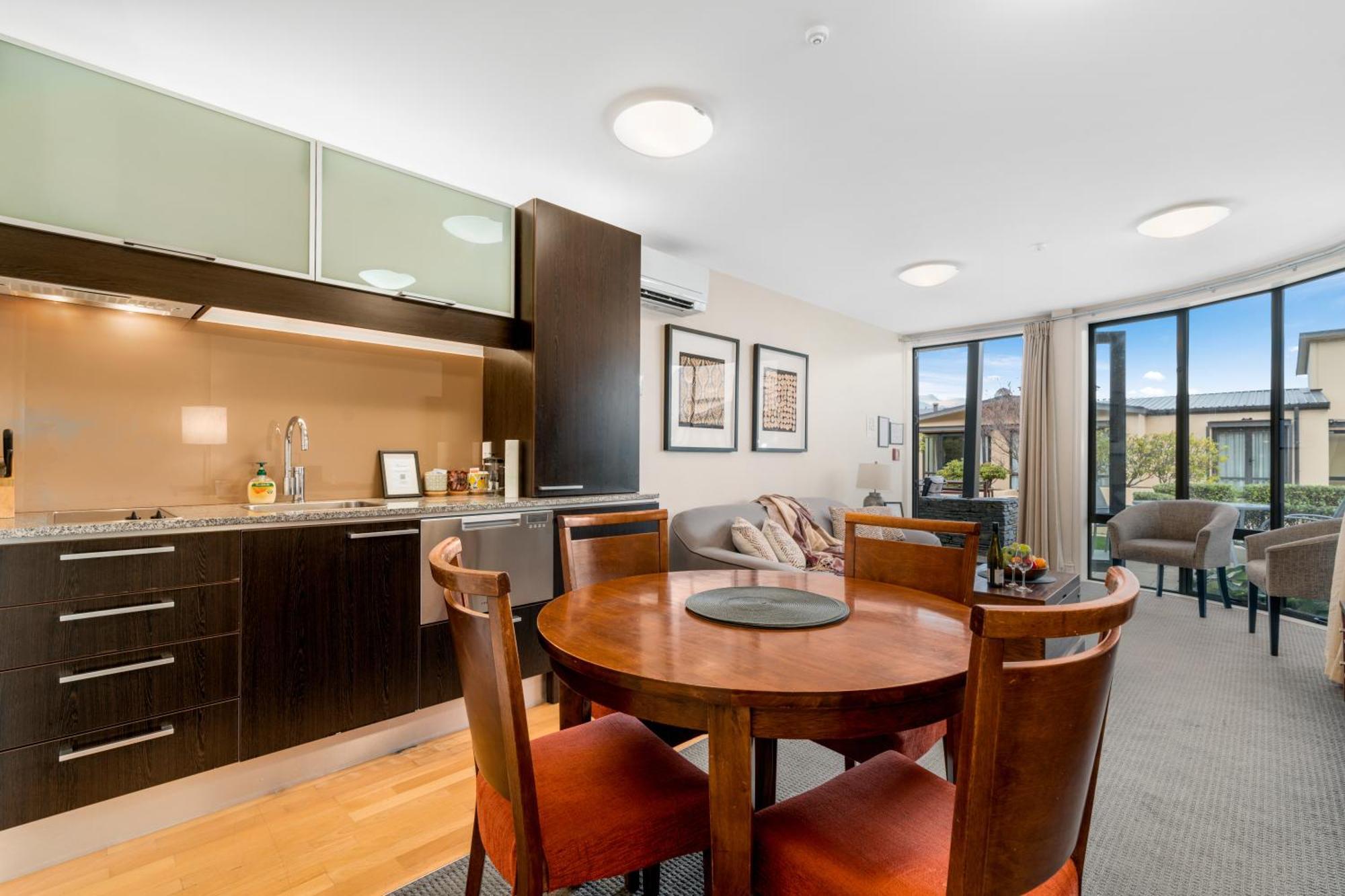 The Beacon - 2 Bedroom Town Center Apartment Queenstown Eksteriør bilde